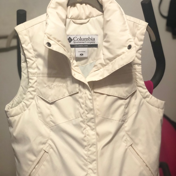 COLUMBIA DOWN AND FEATHER VEST - Picture 1 of 8